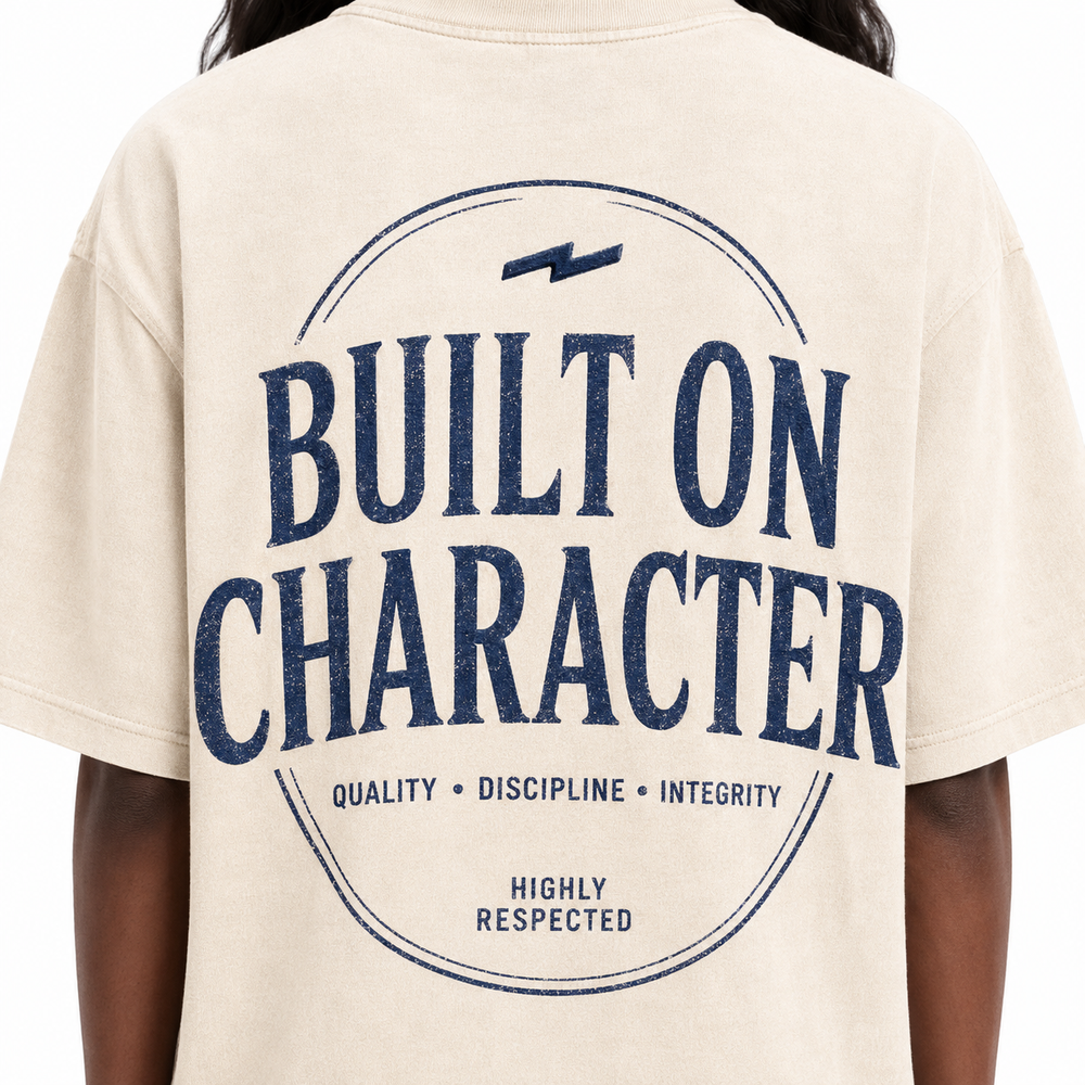 Camiseta "Built on Character"